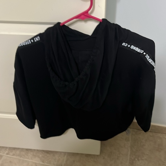 Black short sleeve cropped hoodie with yellow pull strings - Picture 2 of 2